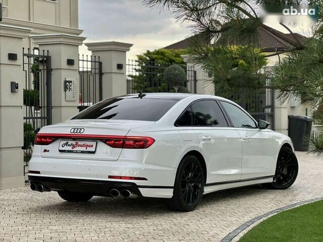 Ауди С8, объемом двигателя 4 л и пробегом 76 тыс. км за 73900 $, фото 20 на Automoto.ua