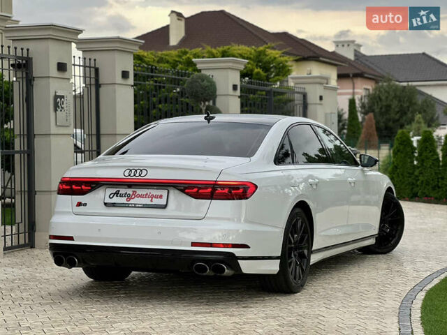 Ауди С8, объемом двигателя 4 л и пробегом 76 тыс. км за 79900 $, фото 20 на Automoto.ua