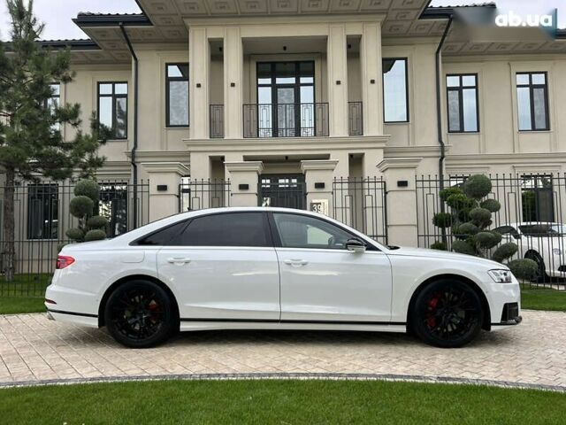 Ауди С8, объемом двигателя 4 л и пробегом 76 тыс. км за 73900 $, фото 22 на Automoto.ua