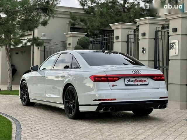 Ауди С8, объемом двигателя 4 л и пробегом 76 тыс. км за 73900 $, фото 14 на Automoto.ua
