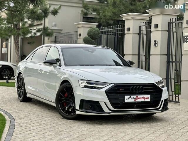 Ауди С8, объемом двигателя 4 л и пробегом 76 тыс. км за 73900 $, фото 25 на Automoto.ua
