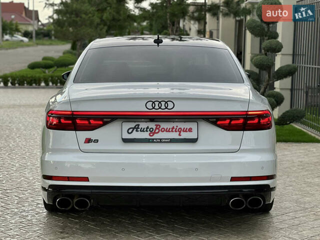 Ауди С8, объемом двигателя 4 л и пробегом 76 тыс. км за 79900 $, фото 17 на Automoto.ua