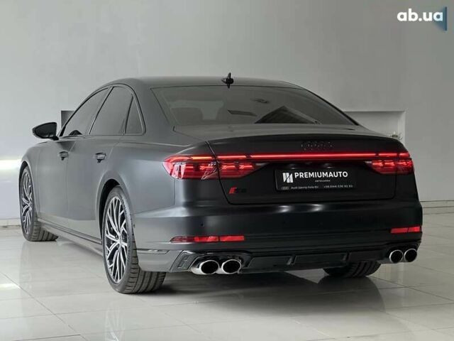 Ауди С8, объемом двигателя 4 л и пробегом 85 тыс. км за 99000 $, фото 11 на Automoto.ua