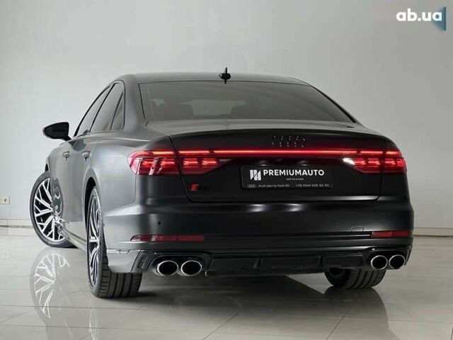 Ауди С8, объемом двигателя 4 л и пробегом 85 тыс. км за 99000 $, фото 6 на Automoto.ua