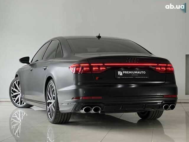 Ауди С8, объемом двигателя 4 л и пробегом 85 тыс. км за 99000 $, фото 7 на Automoto.ua