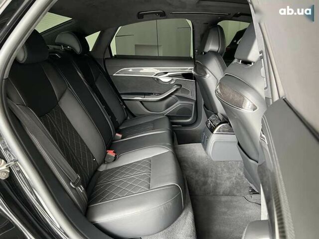Ауди С8, объемом двигателя 4 л и пробегом 85 тыс. км за 99000 $, фото 21 на Automoto.ua
