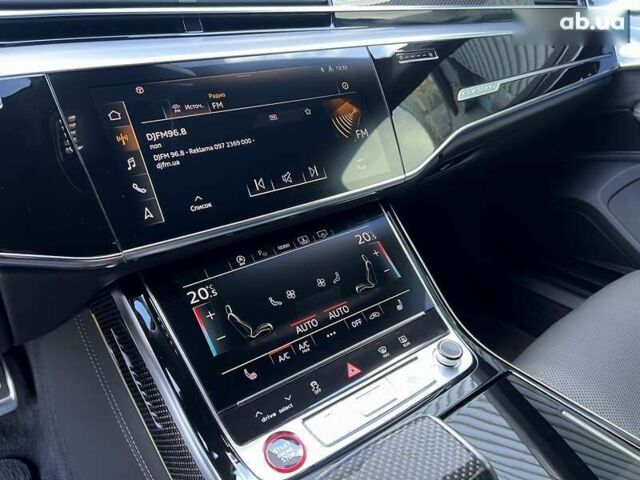 Ауди С8, объемом двигателя 0 л и пробегом 79 тыс. км за 109000 $, фото 28 на Automoto.ua