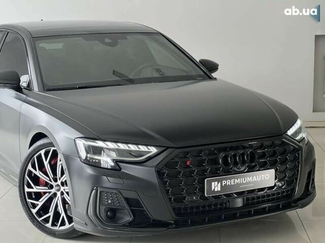 Ауди С8, объемом двигателя 4 л и пробегом 85 тыс. км за 99000 $, фото 3 на Automoto.ua