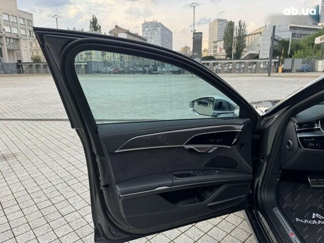 Ауди С8, объемом двигателя 0 л и пробегом 7 тыс. км за 149999 $, фото 14 на Automoto.ua