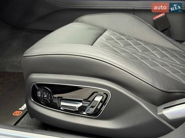 Ауди С8, объемом двигателя 4 л и пробегом 1 тыс. км за 151900 $, фото 29 на Automoto.ua