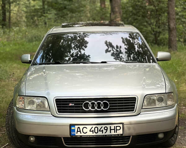 Серый Ауди С8, объемом двигателя 4.2 л и пробегом 302 тыс. км за 7000 $, фото 14 на Automoto.ua