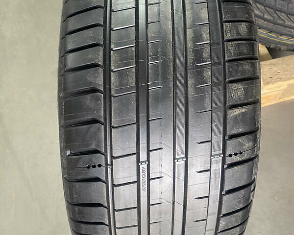 Серый Ауди С8, объемом двигателя 5.2 л и пробегом 193 тыс. км за 20500 $, фото 14 на Automoto.ua