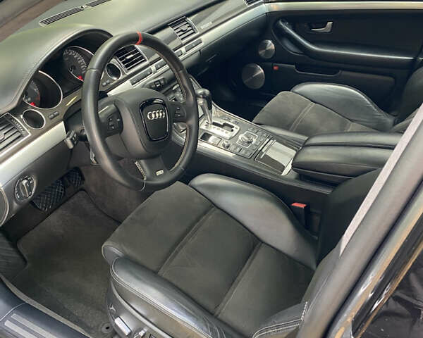 Серый Ауди С8, объемом двигателя 5.2 л и пробегом 193 тыс. км за 20500 $, фото 27 на Automoto.ua
