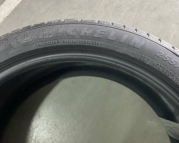 Серый Ауди С8, объемом двигателя 5.2 л и пробегом 193 тыс. км за 20500 $, фото 20 на Automoto.ua