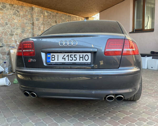 Серый Ауди С8, объемом двигателя 5.2 л и пробегом 193 тыс. км за 20500 $, фото 15 на Automoto.ua