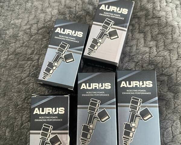 Серый Ауди С8, объемом двигателя 5.2 л и пробегом 193 тыс. км за 20500 $, фото 2 на Automoto.ua