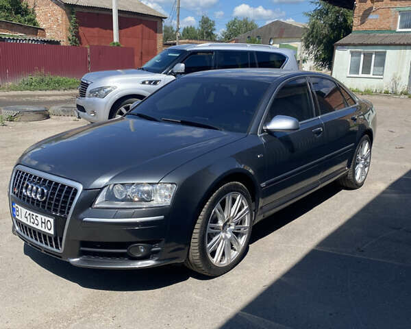 Серый Ауди С8, объемом двигателя 5.2 л и пробегом 193 тыс. км за 20500 $, фото 4 на Automoto.ua