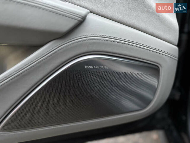 Сірий Ауді S8, об'ємом двигуна 4 л та пробігом 254 тис. км за 19900 $, фото 10 на Automoto.ua