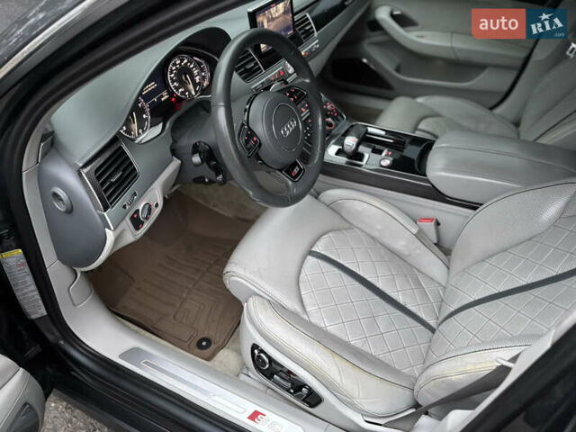 Сірий Ауді S8, об'ємом двигуна 4 л та пробігом 254 тис. км за 19900 $, фото 12 на Automoto.ua