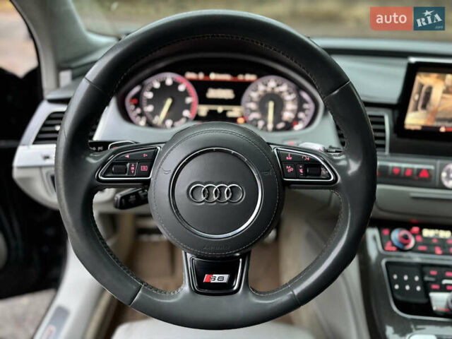 Сірий Ауді S8, об'ємом двигуна 4 л та пробігом 254 тис. км за 19900 $, фото 14 на Automoto.ua
