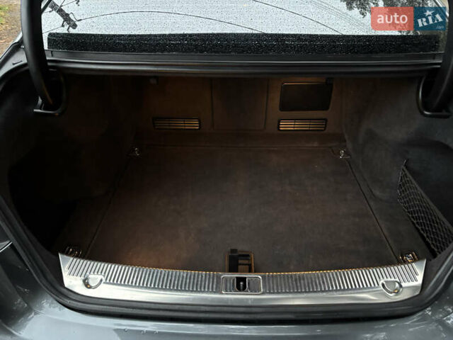 Сірий Ауді S8, об'ємом двигуна 4 л та пробігом 254 тис. км за 19900 $, фото 28 на Automoto.ua