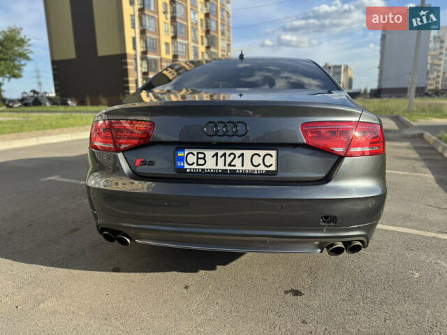 Серый Ауди С8, объемом двигателя 4 л и пробегом 248 тыс. км за 24000 $, фото 7 на Automoto.ua