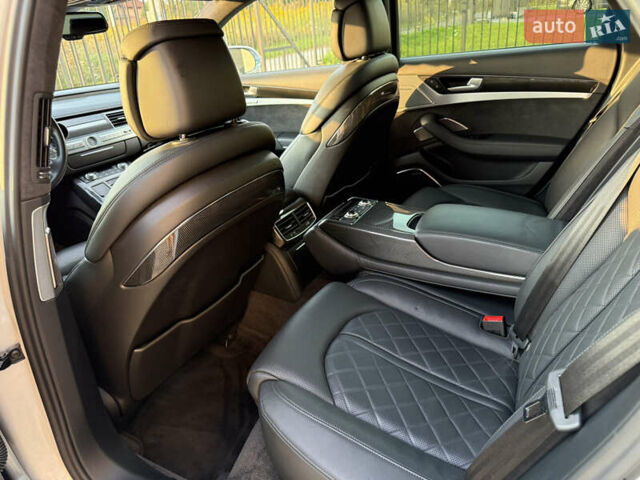 Сірий Ауді S8, об'ємом двигуна 3.99 л та пробігом 72 тис. км за 51000 $, фото 10 на Automoto.ua