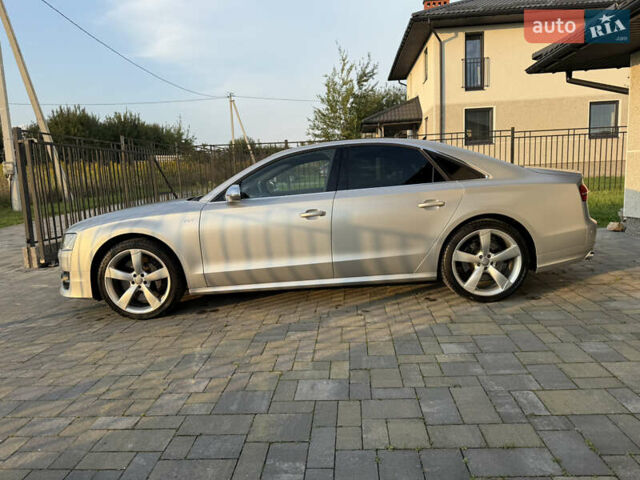 Сірий Ауді S8, об'ємом двигуна 3.99 л та пробігом 72 тис. км за 51000 $, фото 6 на Automoto.ua