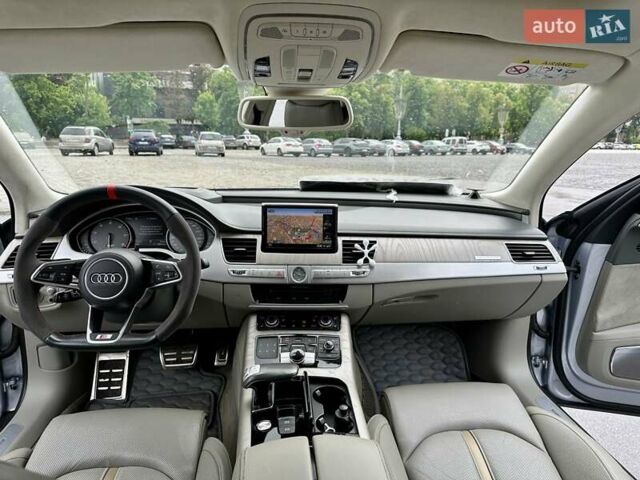 Серый Ауди С8, объемом двигателя 3.99 л и пробегом 147 тыс. км за 42500 $, фото 14 на Automoto.ua