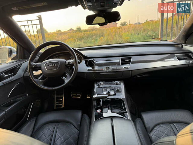 Сірий Ауді S8, об'ємом двигуна 3.99 л та пробігом 72 тис. км за 51000 $, фото 17 на Automoto.ua