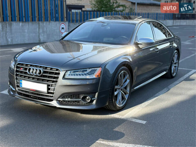 Серый Ауди С8, объемом двигателя 3.99 л и пробегом 133 тыс. км за 42500 $, фото 7 на Automoto.ua