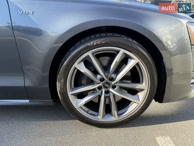 Серый Ауди С8, объемом двигателя 3.99 л и пробегом 133 тыс. км за 42500 $, фото 9 на Automoto.ua