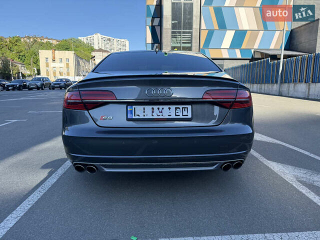 Серый Ауди С8, объемом двигателя 3.99 л и пробегом 133 тыс. км за 42500 $, фото 5 на Automoto.ua