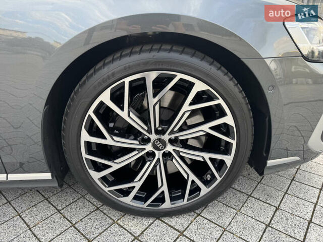 Серый Ауди С8, объемом двигателя 4 л и пробегом 7 тыс. км за 150000 $, фото 8 на Automoto.ua