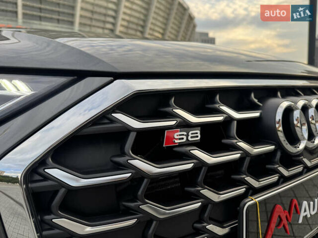 Серый Ауди С8, объемом двигателя 4 л и пробегом 7 тыс. км за 150000 $, фото 12 на Automoto.ua