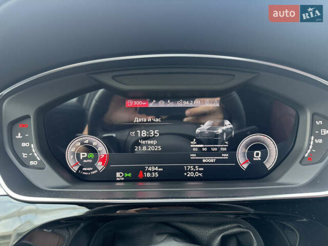 Серый Ауди С8, объемом двигателя 4 л и пробегом 7 тыс. км за 150000 $, фото 19 на Automoto.ua