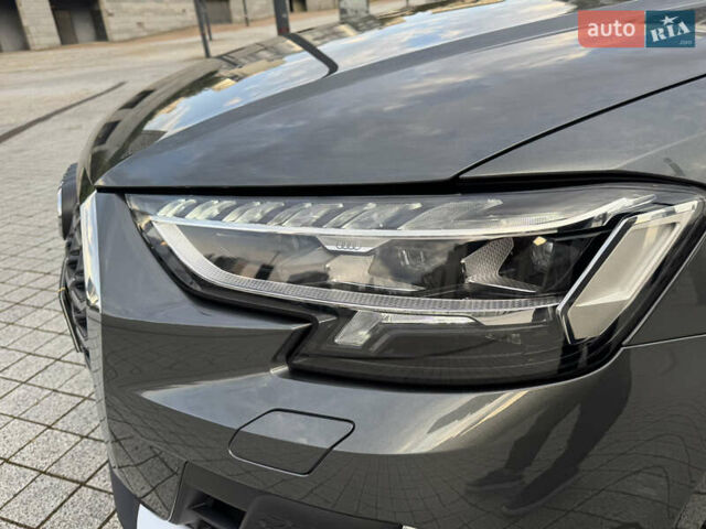 Серый Ауди С8, объемом двигателя 4 л и пробегом 7 тыс. км за 150000 $, фото 11 на Automoto.ua