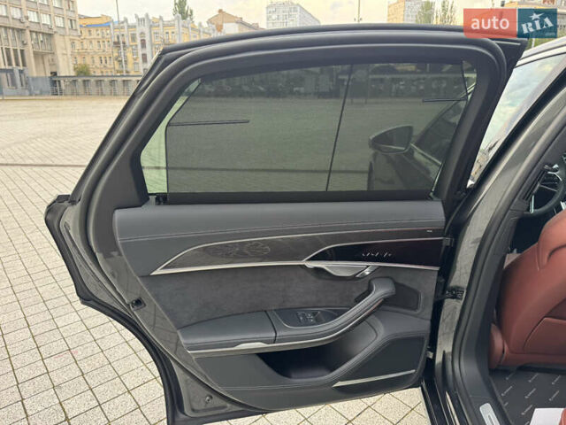 Серый Ауди С8, объемом двигателя 4 л и пробегом 7 тыс. км за 150000 $, фото 26 на Automoto.ua