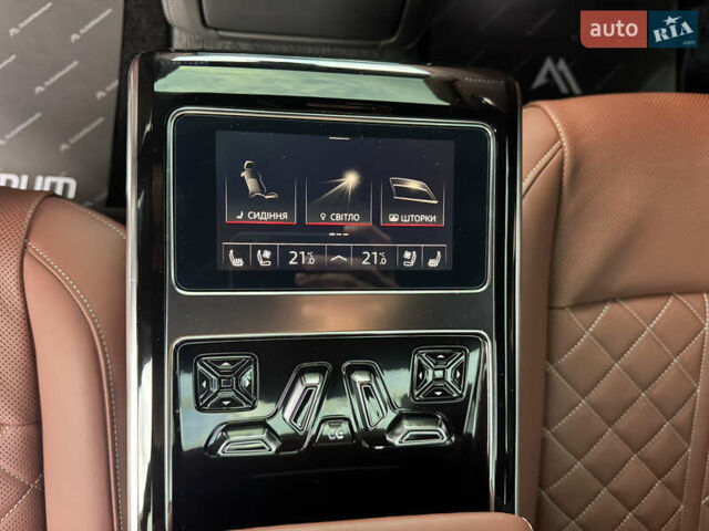 Серый Ауди С8, объемом двигателя 4 л и пробегом 7 тыс. км за 150000 $, фото 28 на Automoto.ua