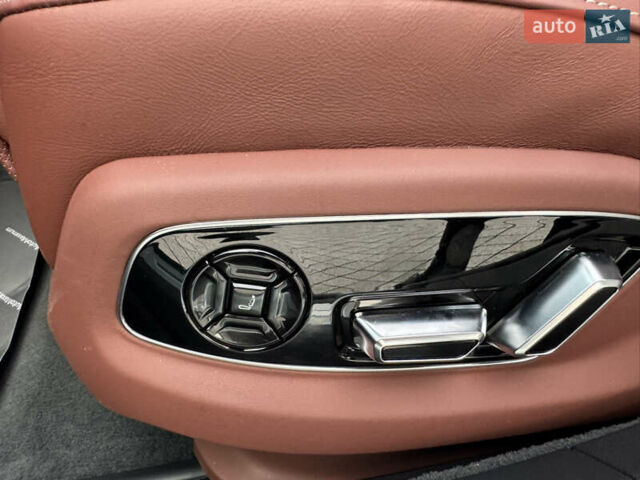 Серый Ауди С8, объемом двигателя 4 л и пробегом 7 тыс. км за 150000 $, фото 17 на Automoto.ua