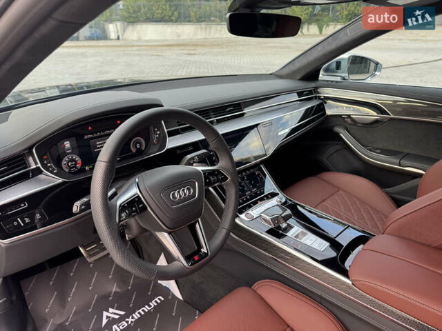 Серый Ауди С8, объемом двигателя 4 л и пробегом 7 тыс. км за 150000 $, фото 15 на Automoto.ua