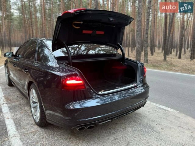 Синій Ауді S8, об'ємом двигуна 4 л та пробігом 58 тис. км за 93169 $, фото 7 на Automoto.ua