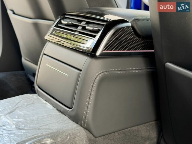 Синій Ауді S8, об'ємом двигуна 4 л та пробігом 5 тис. км за 175000 $, фото 43 на Automoto.ua