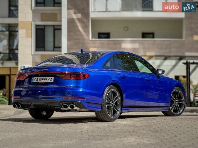 Синій Ауді S8, об'ємом двигуна 4 л та пробігом 5 тис. км за 175000 $, фото 5 на Automoto.ua