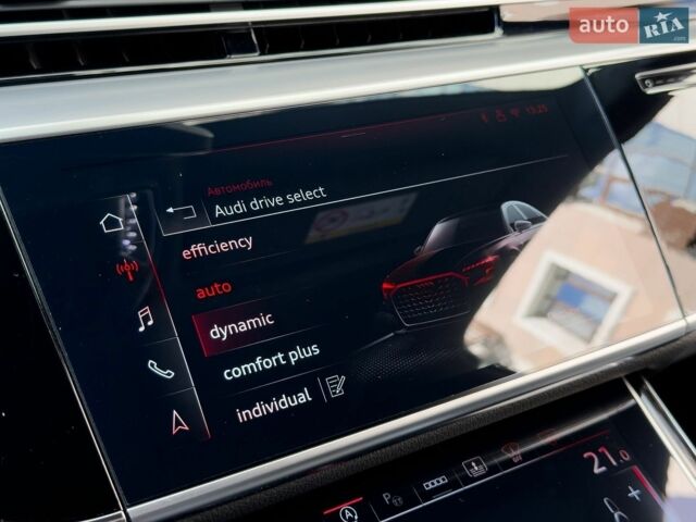 Синій Ауді S8, об'ємом двигуна 4 л та пробігом 5 тис. км за 175000 $, фото 61 на Automoto.ua