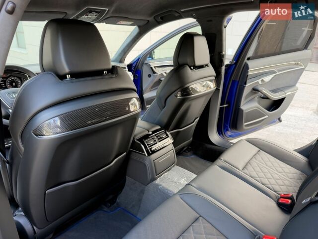 Синій Ауді S8, об'ємом двигуна 4 л та пробігом 5 тис. км за 175000 $, фото 50 на Automoto.ua