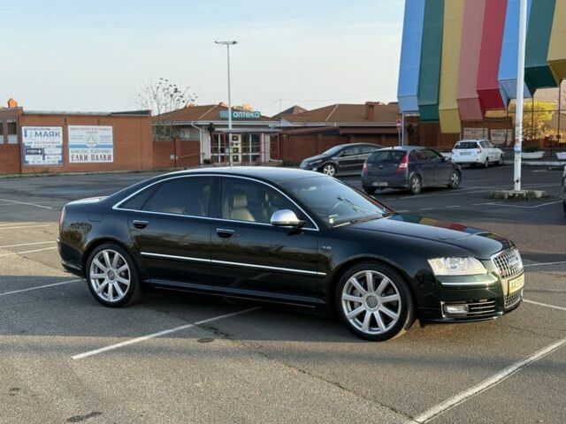 Зелений Ауді S8, об'ємом двигуна 5.2 л та пробігом 69 тис. км за 48900 $, фото 2 на Automoto.ua