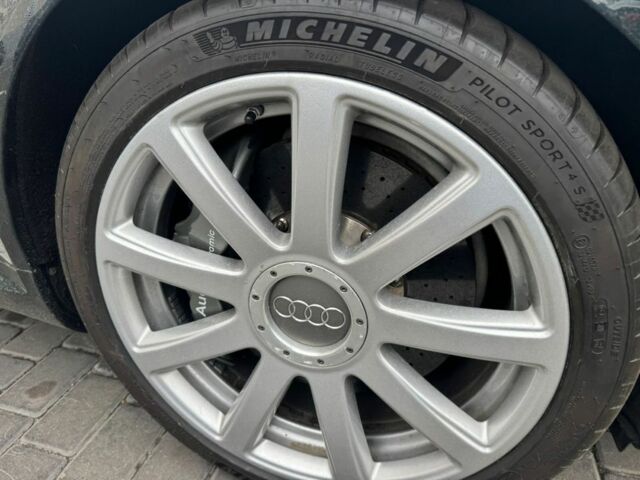 Зелений Ауді S8, об'ємом двигуна 5.2 л та пробігом 69 тис. км за 48900 $, фото 19 на Automoto.ua