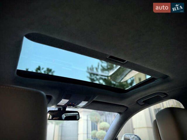 Зеленый Ауди С8, объемом двигателя 5.2 л и пробегом 69 тыс. км за 49000 $, фото 56 на Automoto.ua