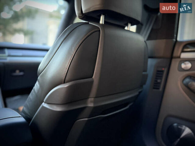 Зеленый Ауди С8, объемом двигателя 5.2 л и пробегом 69 тыс. км за 49000 $, фото 57 на Automoto.ua